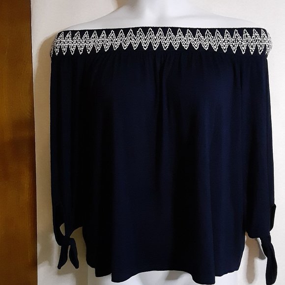 PEBBLE AND STONE/OFF THE SHOULDER BLOUSE/LARGE - Picture 1 of 7